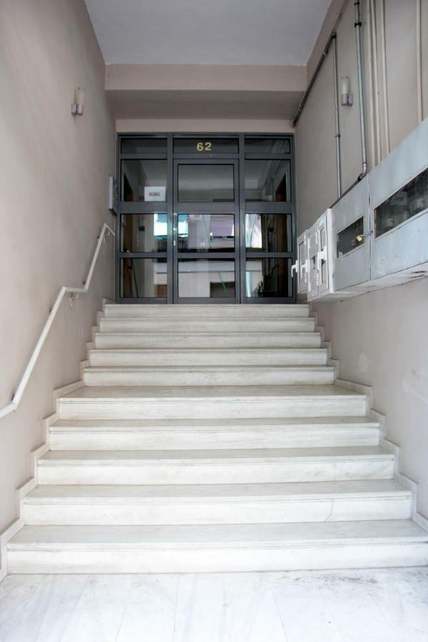 Sunny Apartment In The Heart Of Athens Preview Listing Exterior foto